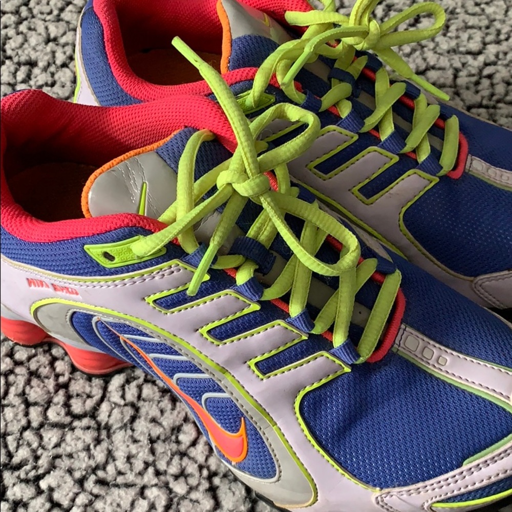 Neon Nike Shox